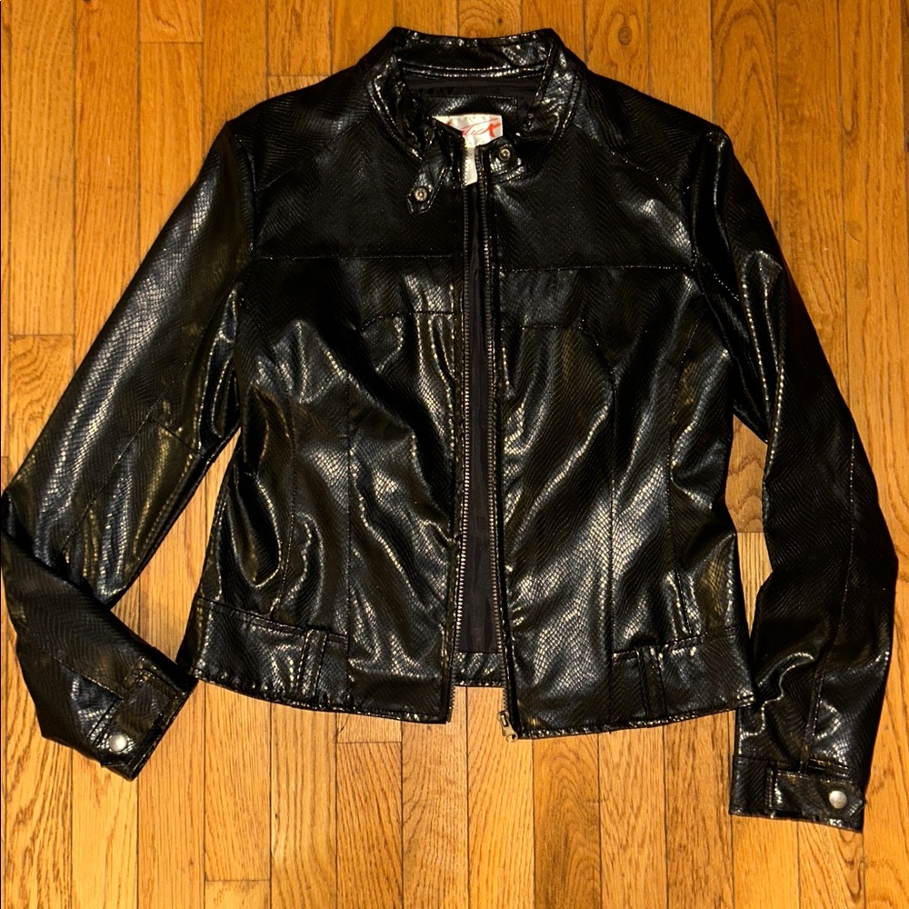 OUTRAGEOUS sz L vintage black VEGAN SNAKESKIN Sleek Black Textured MOTO Jacket